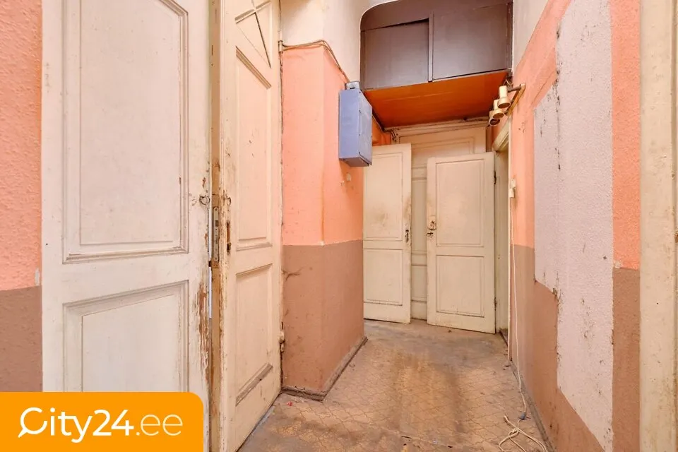 Ingresso - Four-Bedroom Apartment in Historic Building, Riga Centre