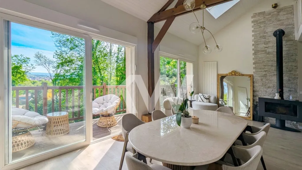 Söögituba - Luxury House with Panoramic View in Montmorency