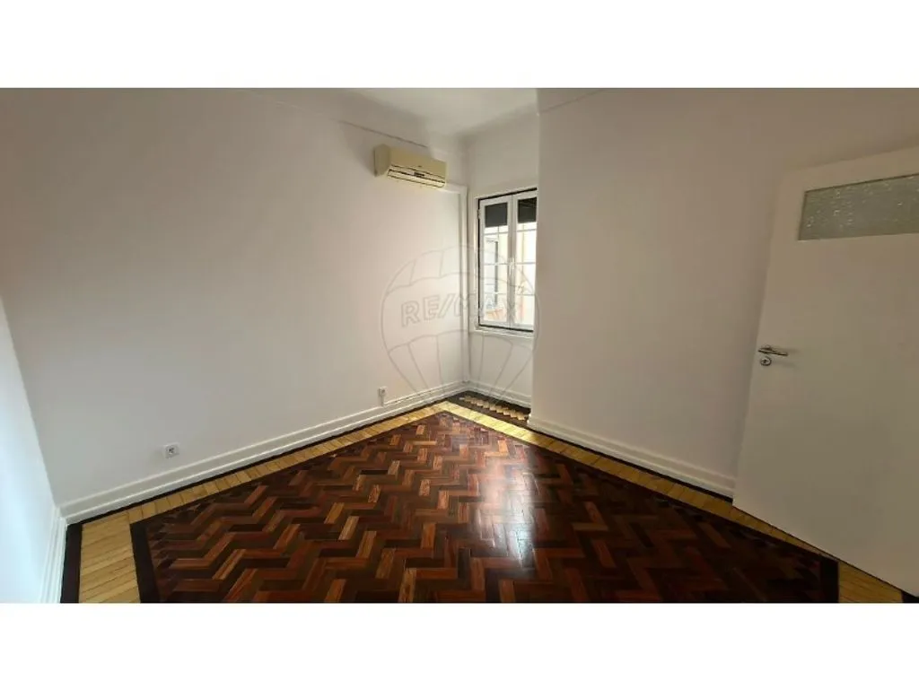 Pièces - Refurbished Office Space in Lisbon City Centre