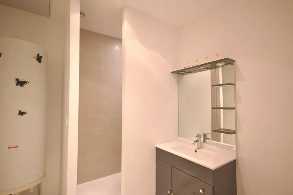 Salles de bain - Maison Proche Plage avec Jardin à 500m