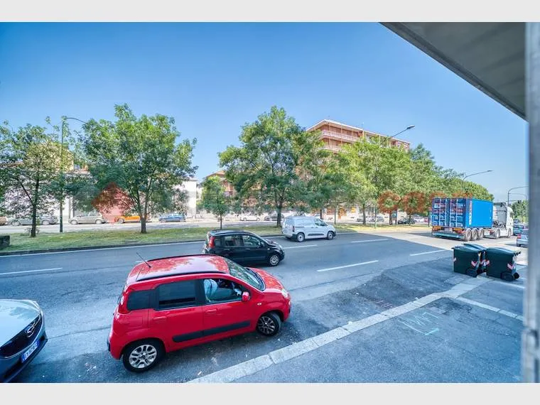 Välivaade - Twin-Storey Apartment with Balcony in Turin