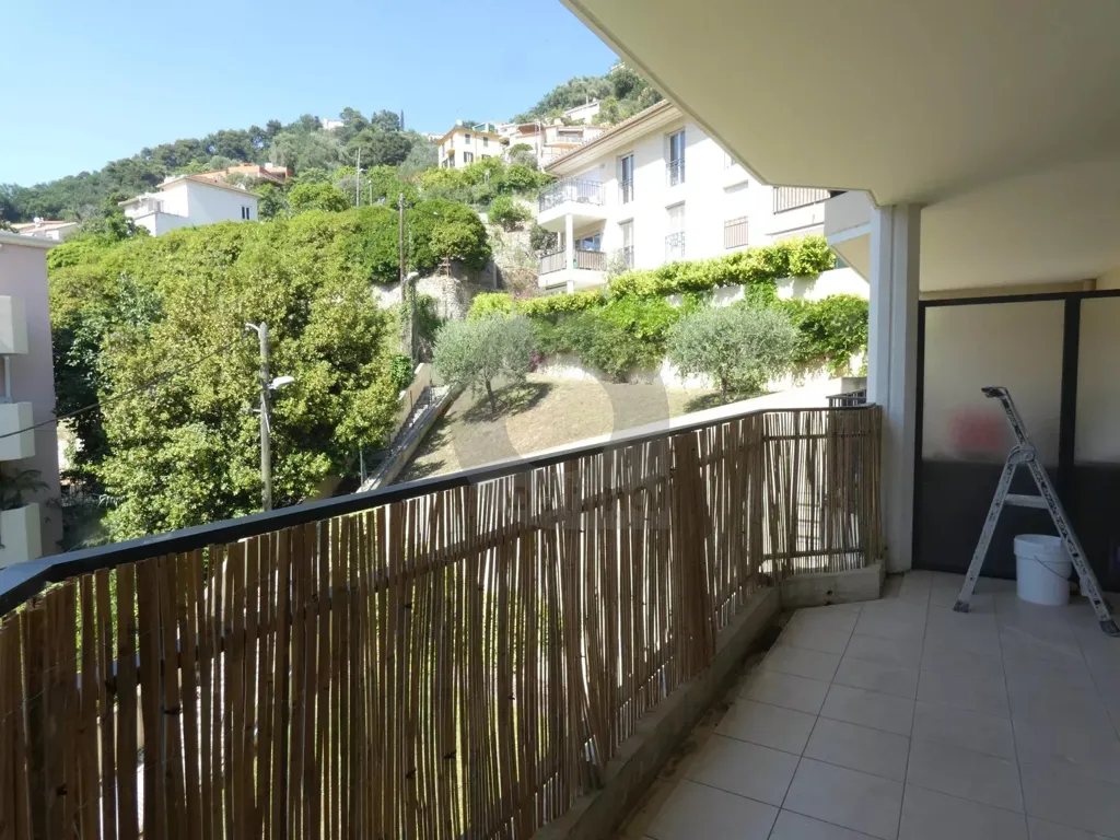 Balcon - Appartement 2 Pièces en Étage Élevé à Menton