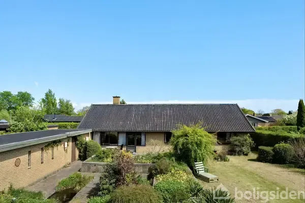 Jardin - Fenced Villa with Garden in Albertslund