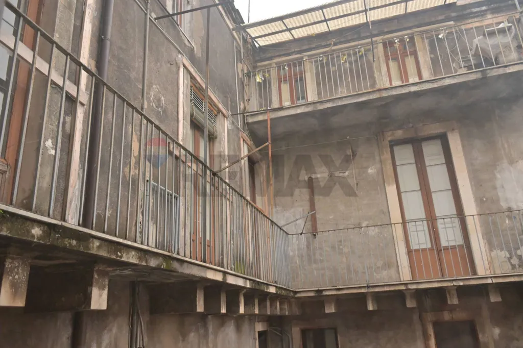 Aed - Apartment with Balcony in Catania Centre