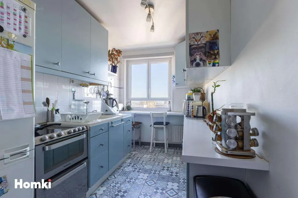 Cucina - Bright 2-Bed Flat with Paris View in 19th Arrondissement