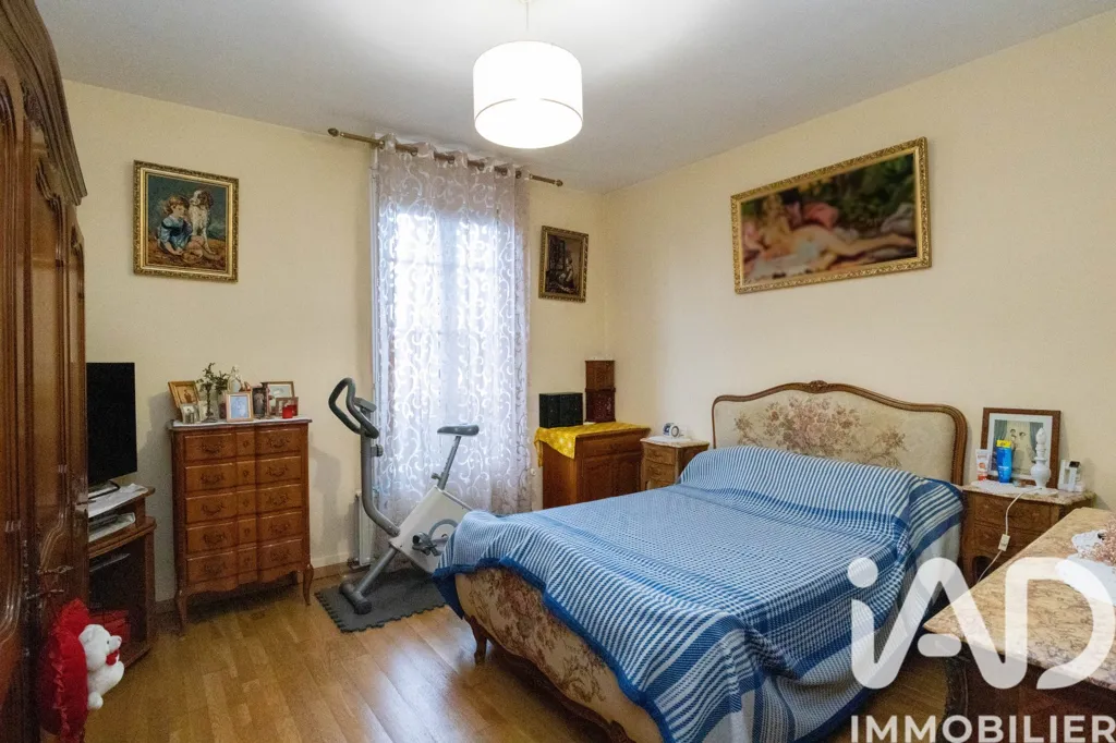 Magamistoad - Renovation Project House in Bondy