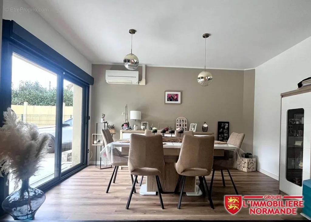 Salle à manger - Maison 6 pièces à Cravent
