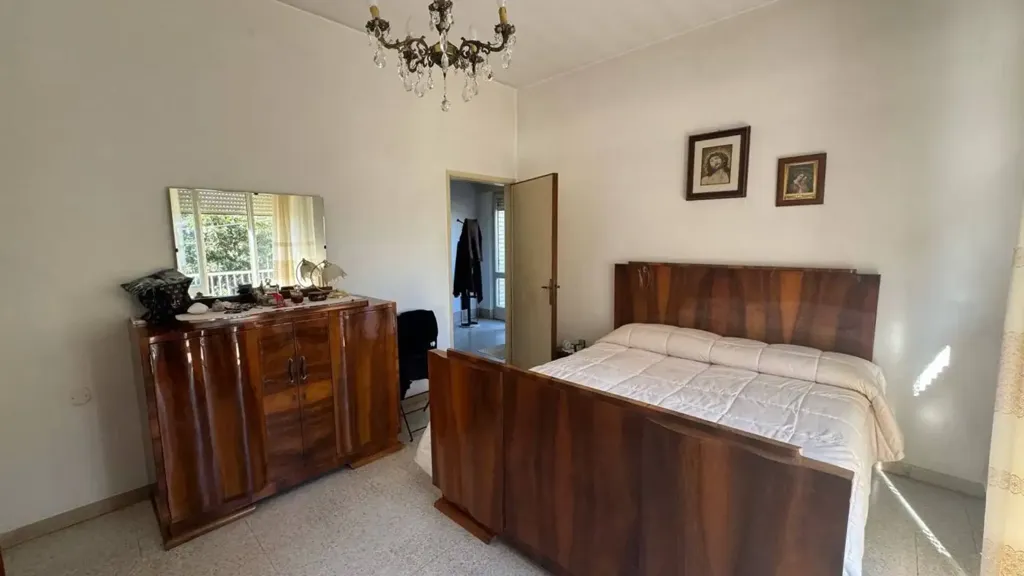 Magamistoad - Terraced House with Balcony in Corridonia