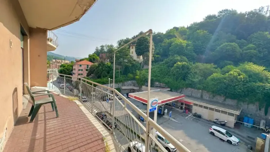 Balcon - Quadrilocale with Balcony and Terrace in Genoa