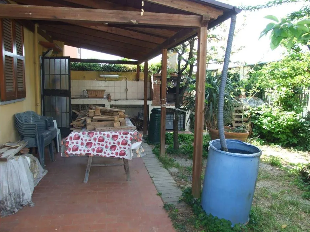 Terrasse - Luxury Villa with Private Garden in Prato
