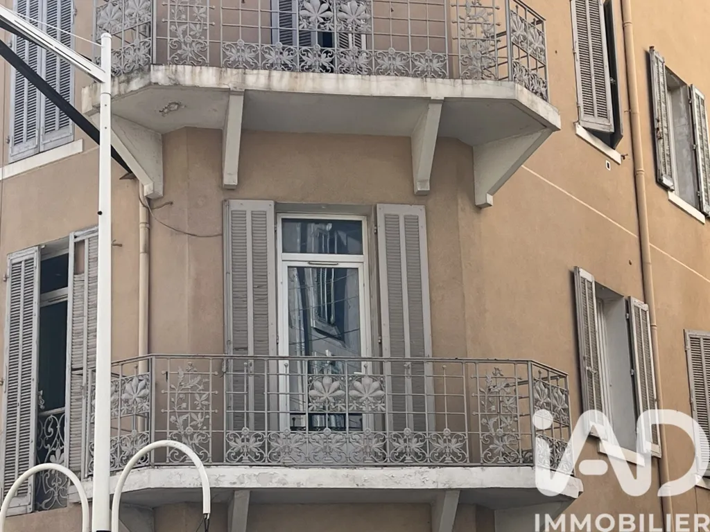 Välivaade - Charming 2-Bedroom Apartment with Balcony in Toulon