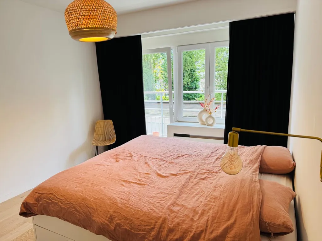 Chambres - Appartement Rénové avec Terrasse à Anvers