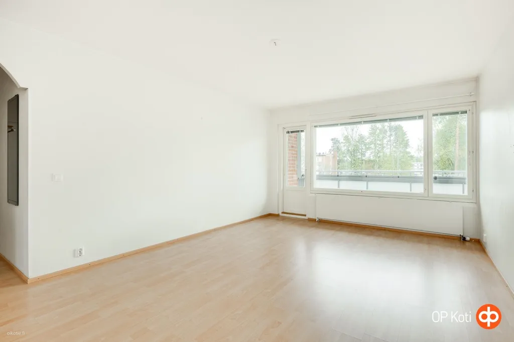 Pièces - Modernised Apartment with Balcony in Kaukovainio