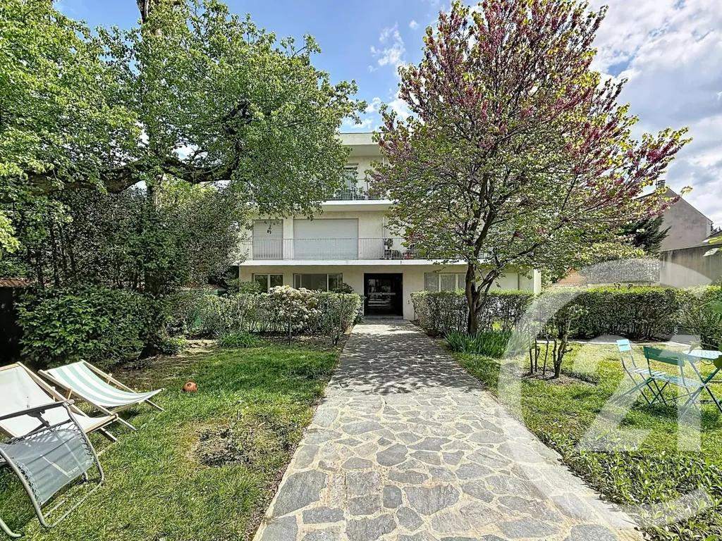 Terrasse - Appartement Traversant avec Balcon à Nanterre