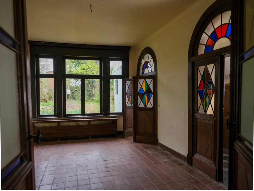hallway_entrance