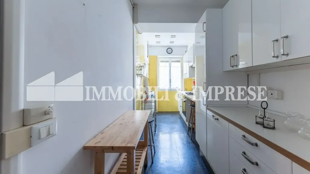Cuisine - Elegant Apartment with Classic Charm in Rome