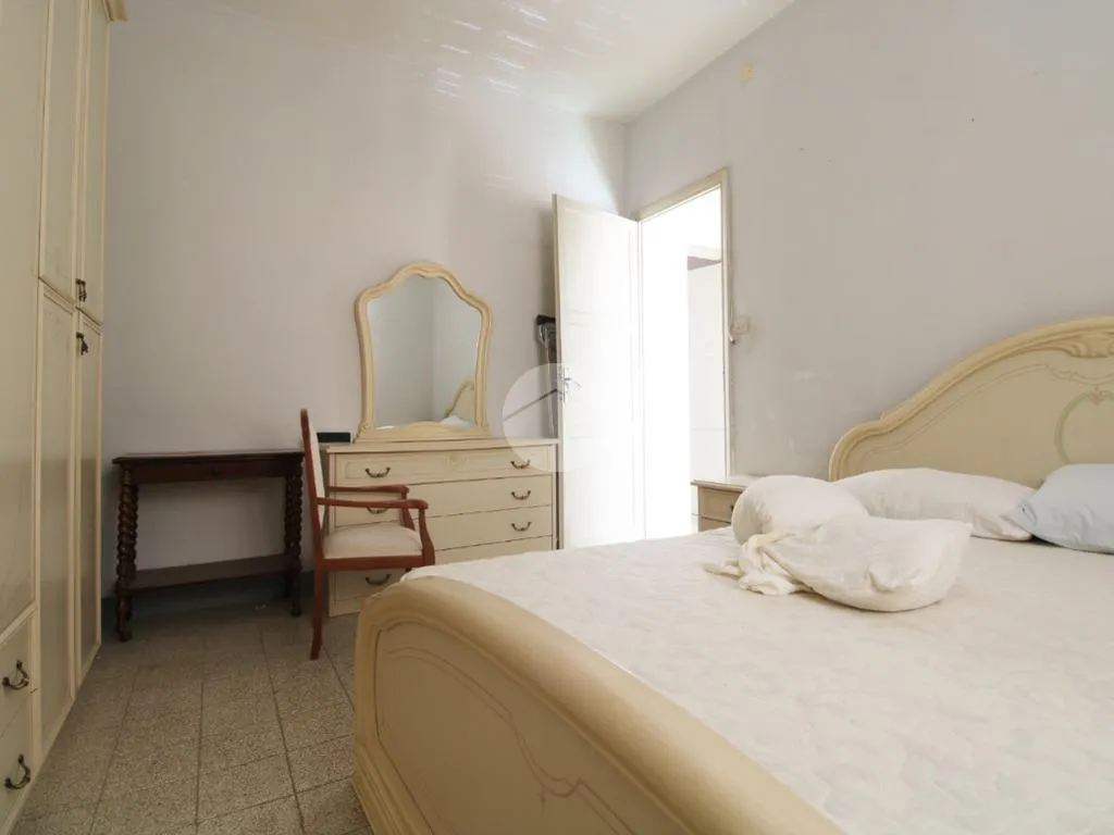 Magamistoad - Three-Bedroom Flat with Veranda in Trapani