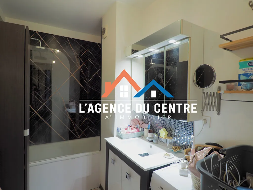 Vannitoad - 2-Bedroom Flat with Balcony in Carrières-sous-Poissy