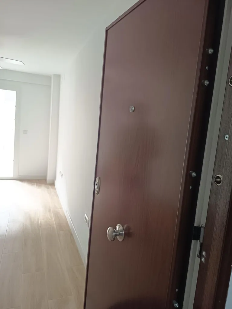 Entrée - Furnished Flat with Balcony in Macarena