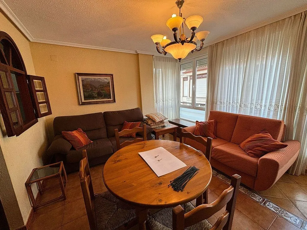 Salle à manger - Apartment with South-Facing Terrace in Noja