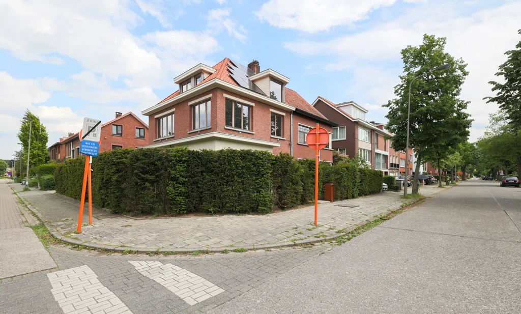 Extérieur - Maison Future-Proof avec Piscine à Mortsel