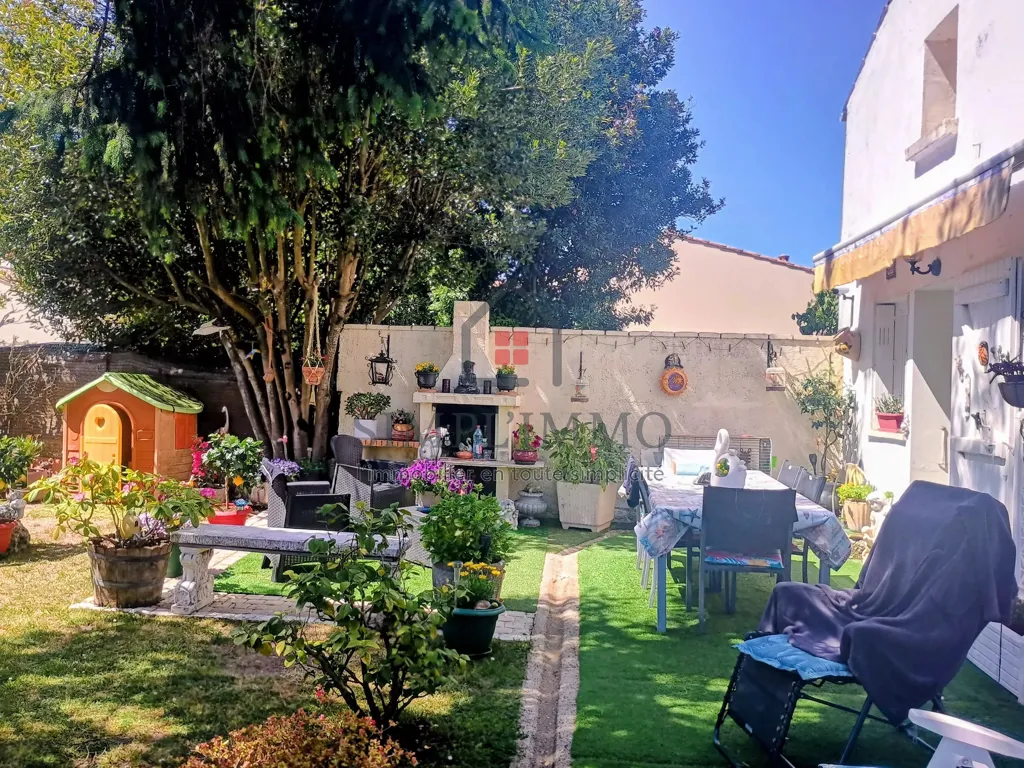 Aed - Two Houses with Garden in Cozes Centre