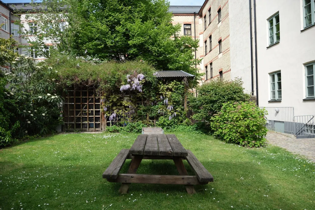 Aed - French-Styled Flat with Garden in Möllevången