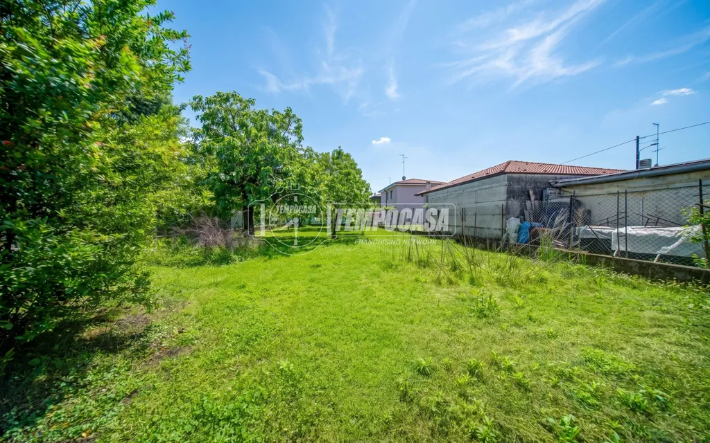 Jardin - Bifamiliar Villa with Garden in Somma Lombardo