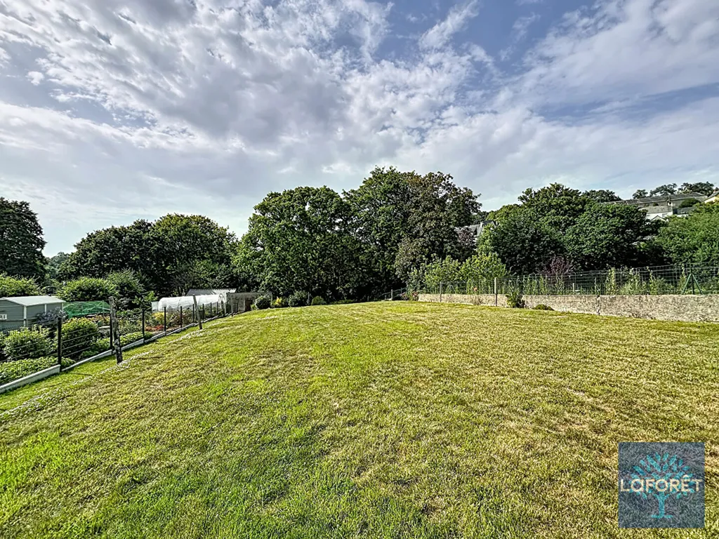 Aed - Solid 1950s House with Garden in Elliant