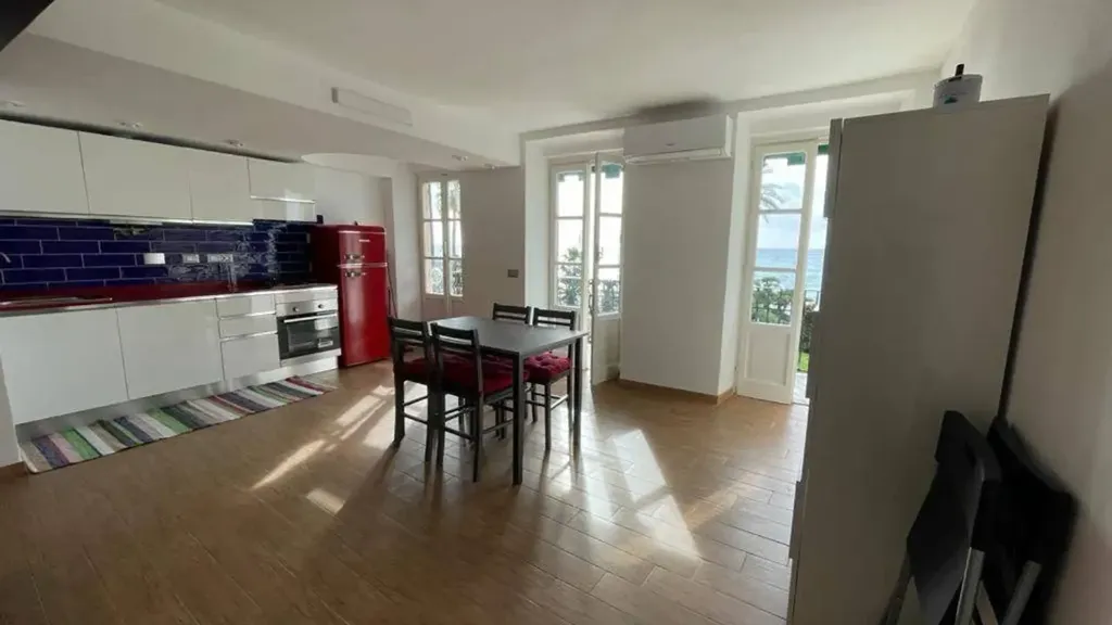 Köök - Seafront Apartment in Varazze Centre