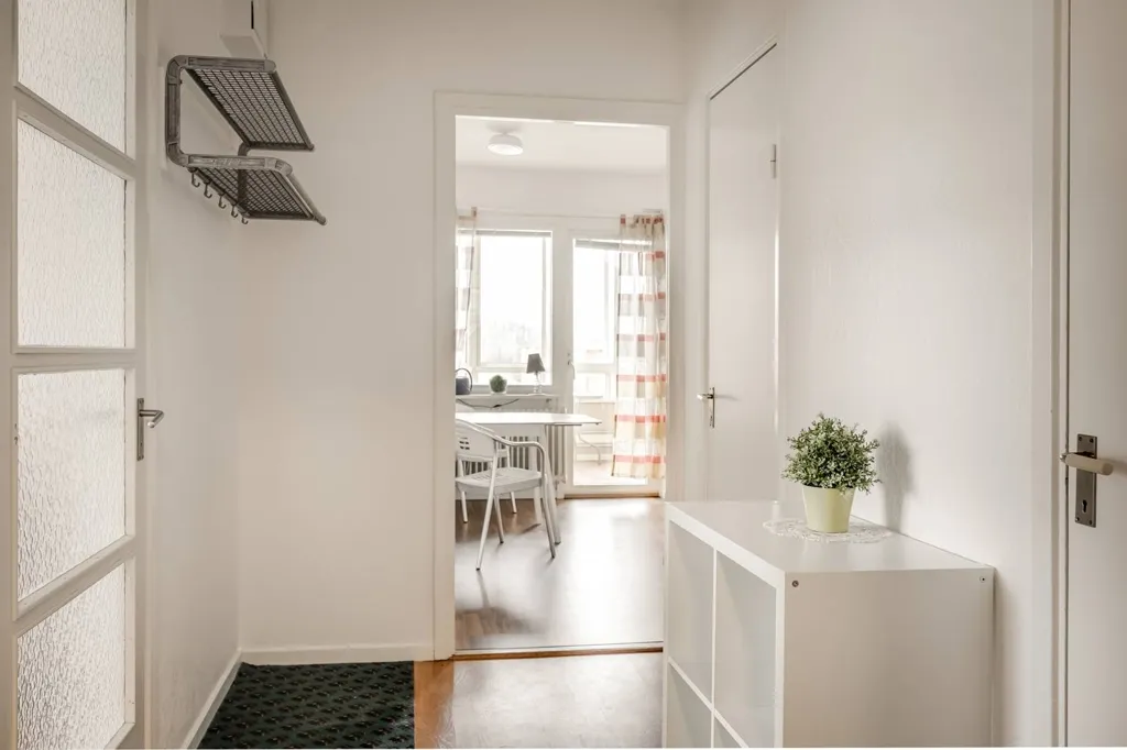 Esik - Apartment with South-Facing Balcony in Lund