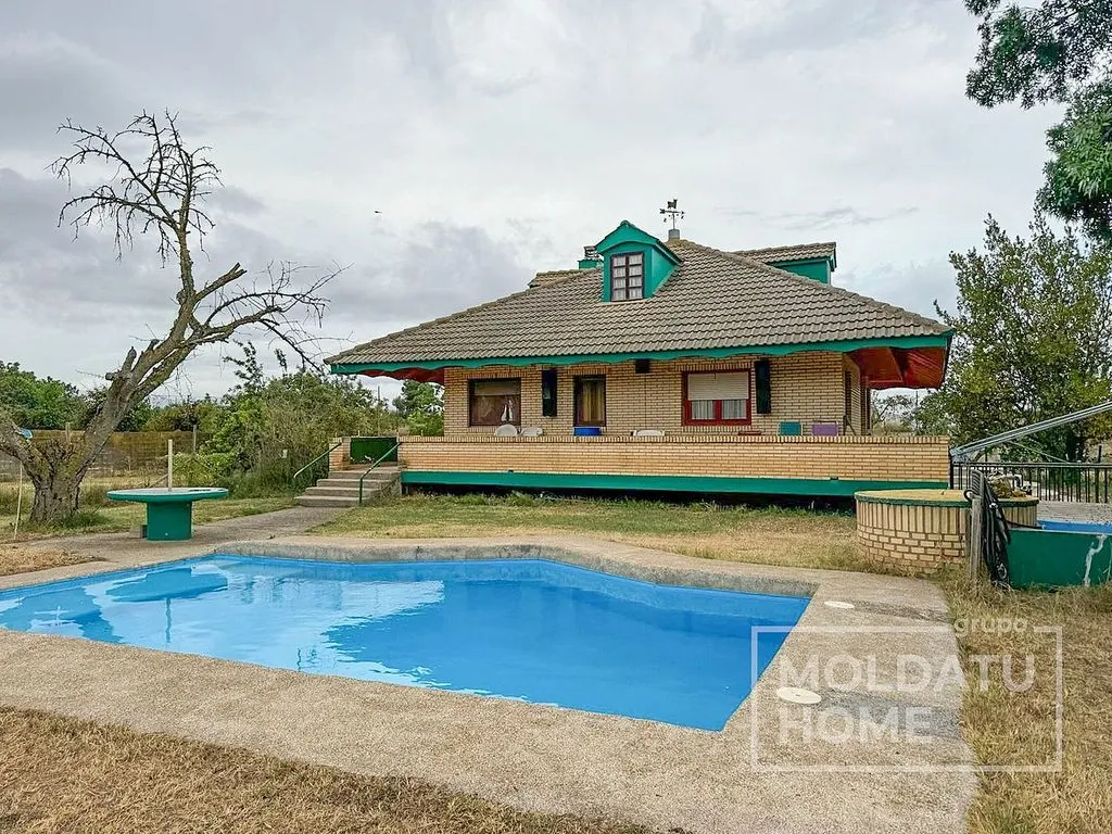 Bassein - Chalet with Private Pool in Lodosa