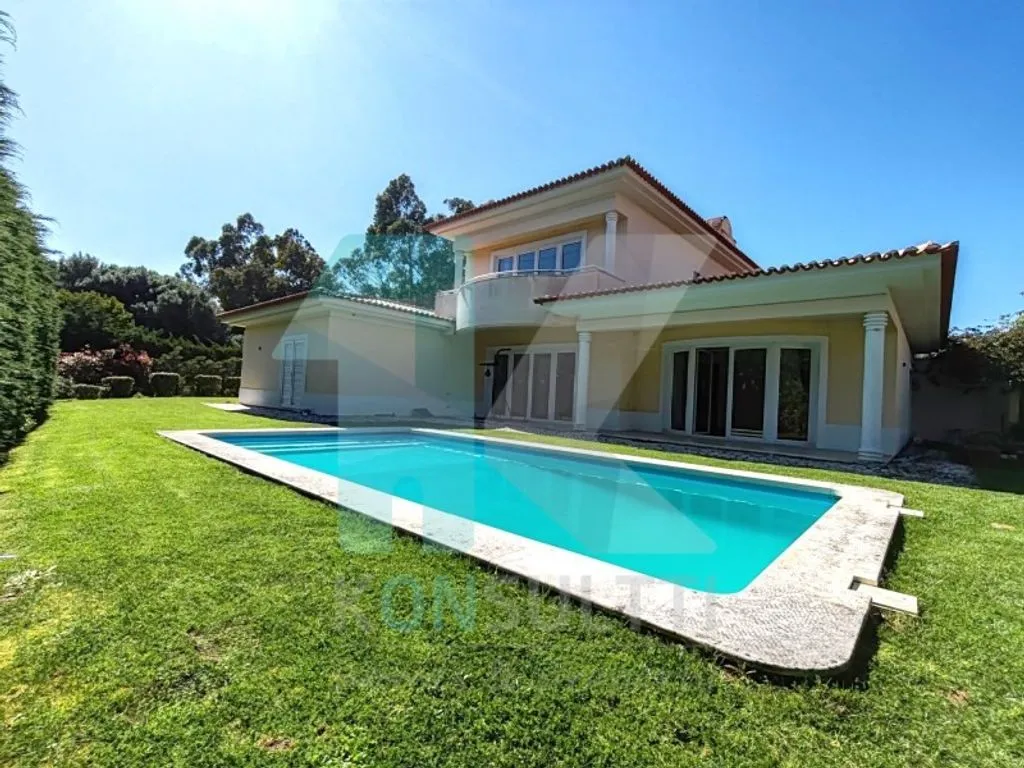 Piscina - Luxury Villa with Pool in Penha Longa, Cascais