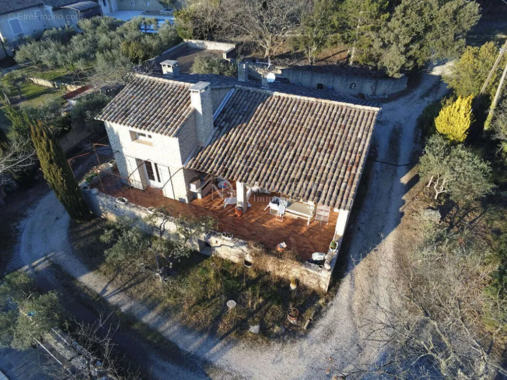 Vue aérienne - Maison en Pierre en Viager à Gordes