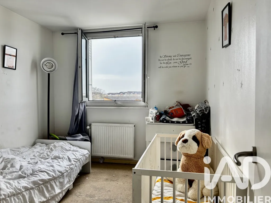 Chambres - Duplex avec Terrasse au Dernier Étage à Cergy