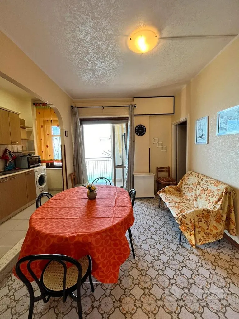 Salle à manger - Seafront Apartment with Balcony in Pizzo