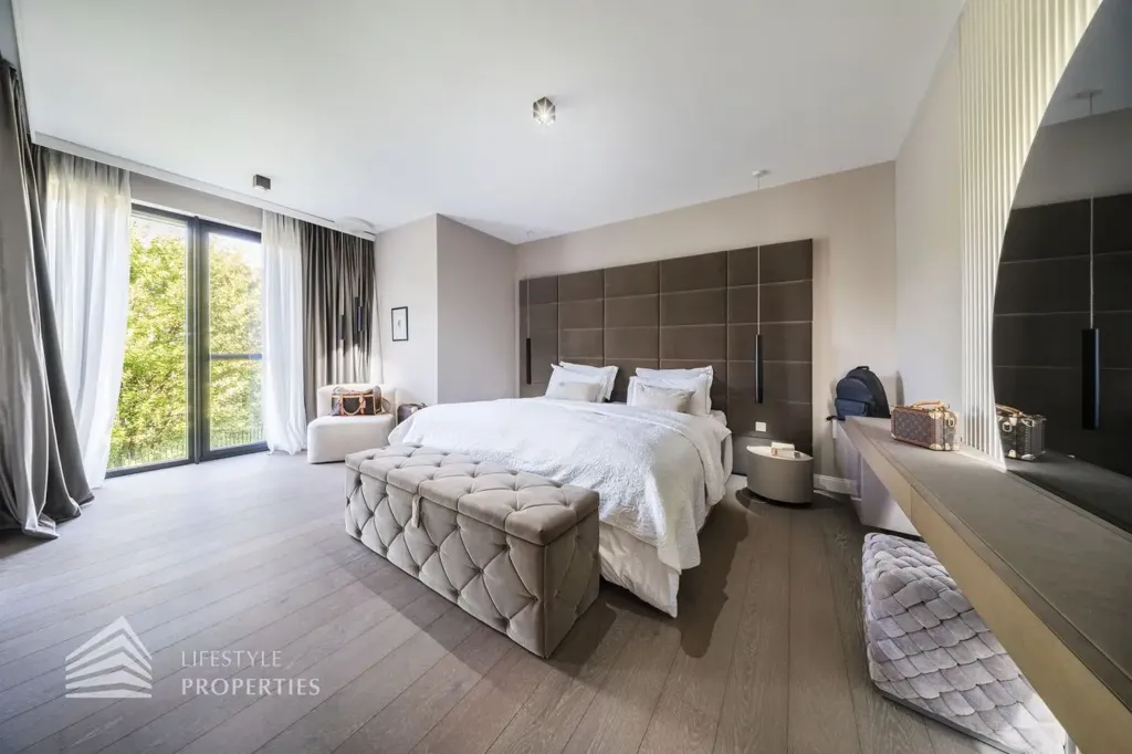 Chambres - 4-Bedroom Apartment with Panoramic Balcony in Vienna