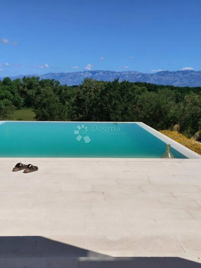 Pool - Luxury Villa with Mountain View in Žerava, Croatia