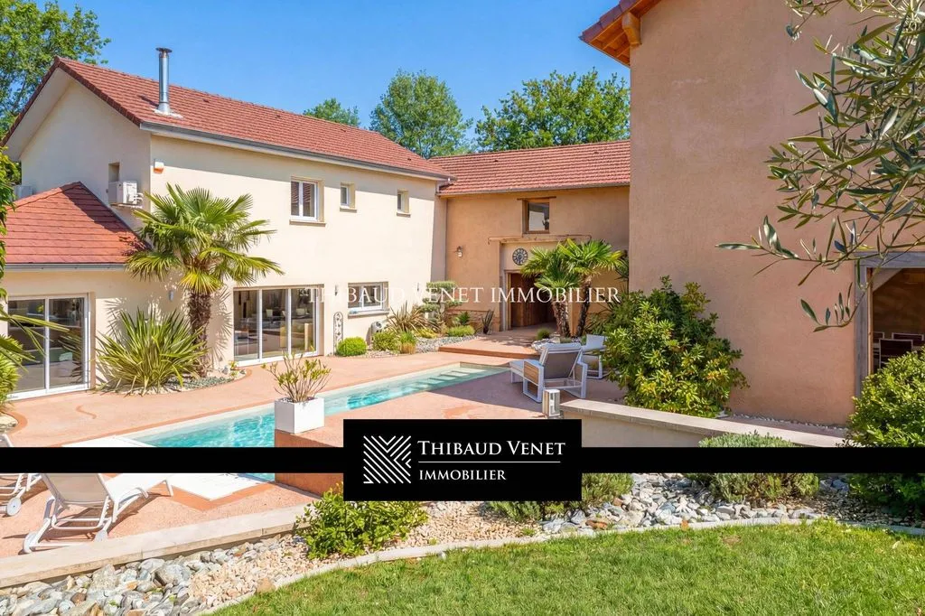 Bassein - Luxury House with Pool in Bourgoin-Jallieu