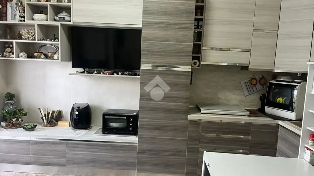 Cuisine - Modernised Studio with Balcony in Sesto San Giovanni