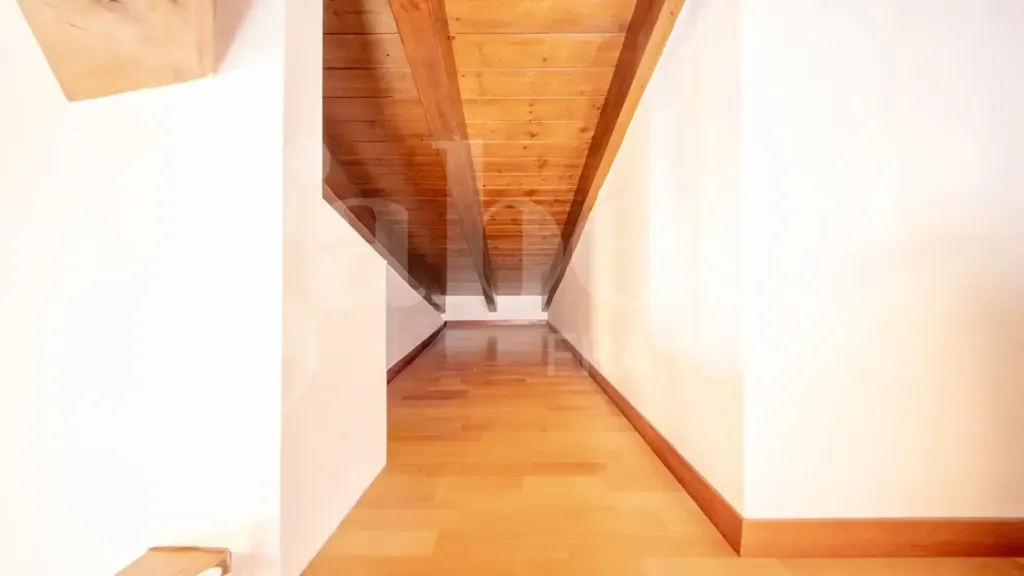 Pièces - Apartment with Balcony in Monte San Pietro