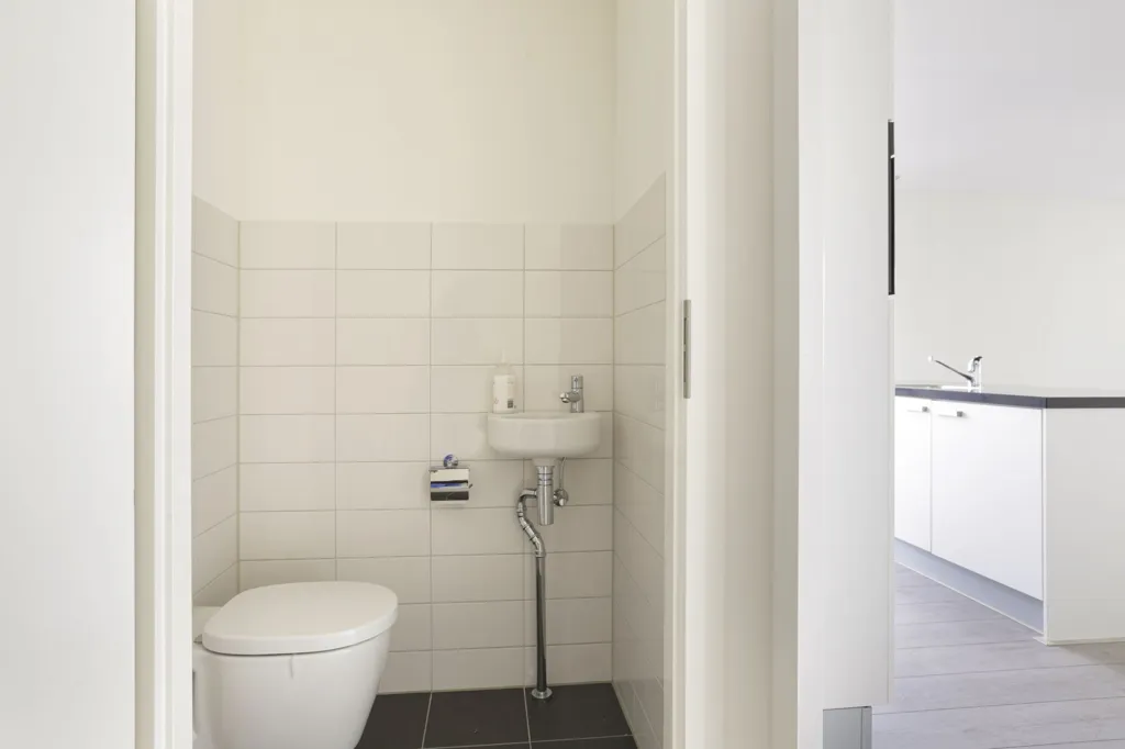 Bathrooms - Luxury Flat with Balcony in Utrecht Centre