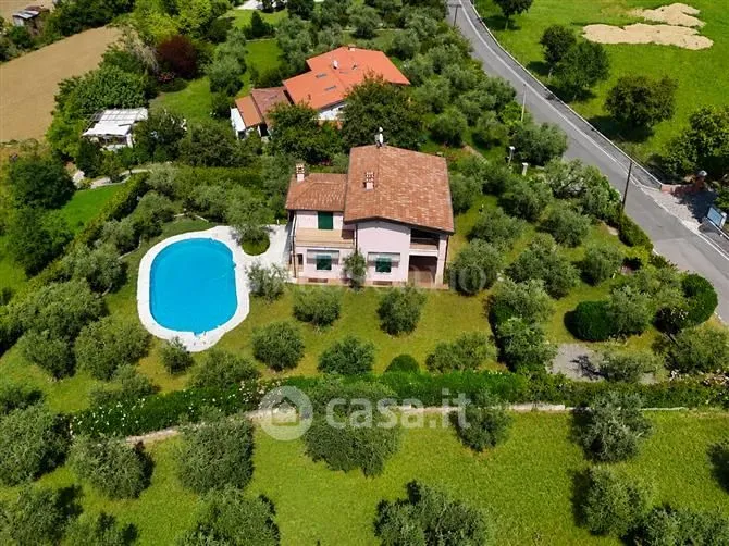 Õhuvaade - Villa with Pool in Moniga del Garda