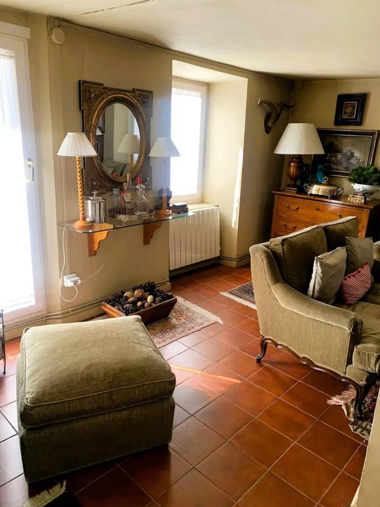 Elutuba - Spacious House with Mountain Views in Sin