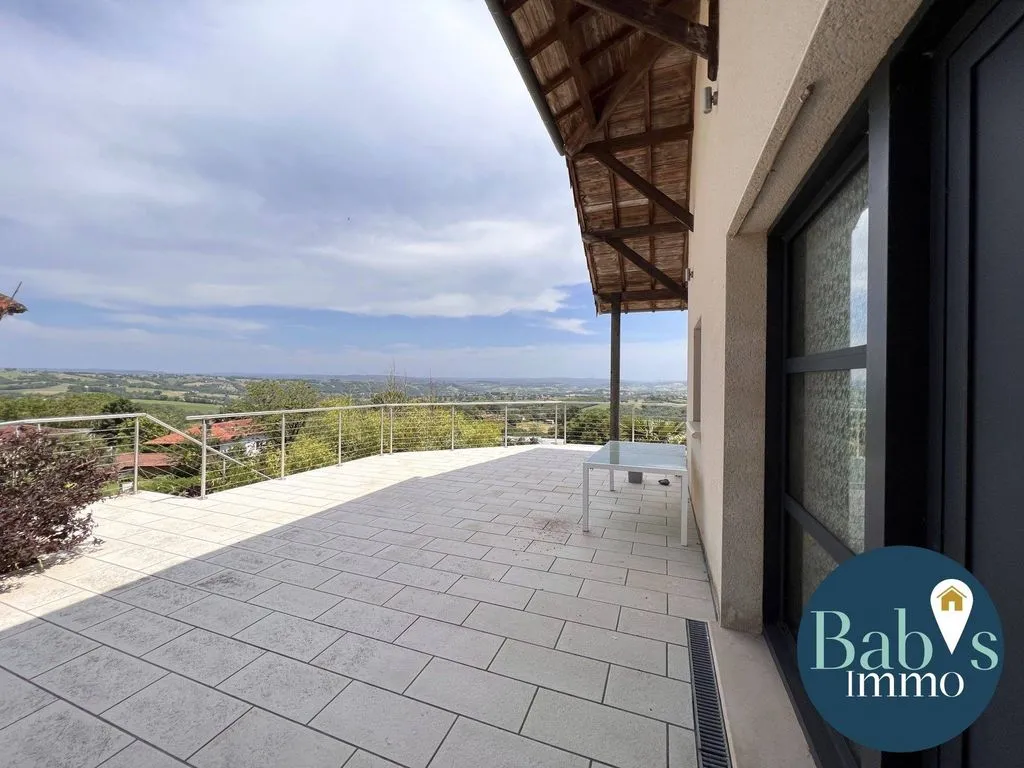 Terrasse - Maison Contemporaine avec Piscine à Linac