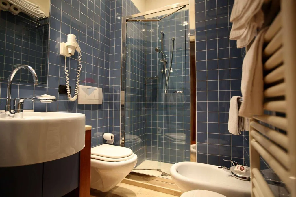 Salles de bain - 3-Star Hotel with Private Parking in Historic Centre