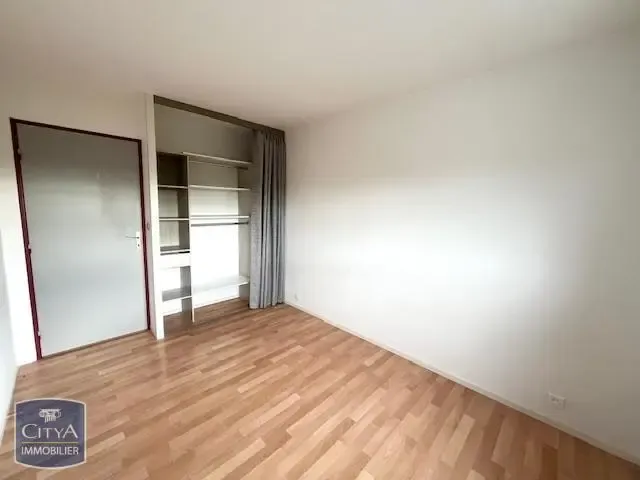 Stanze - 3-Bedroom Apartment with Balcony in Mérignac