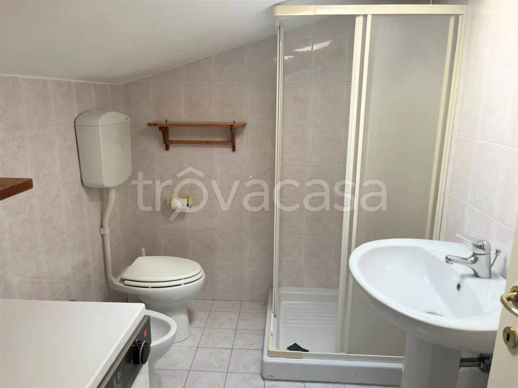 Salles de bain - Bright Apartment with Balcony in Urbino