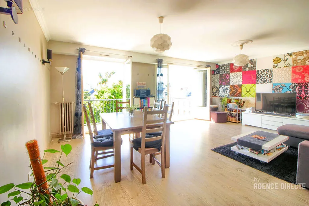 Séjour - Appartement avec Balcon et Parking à Rennes