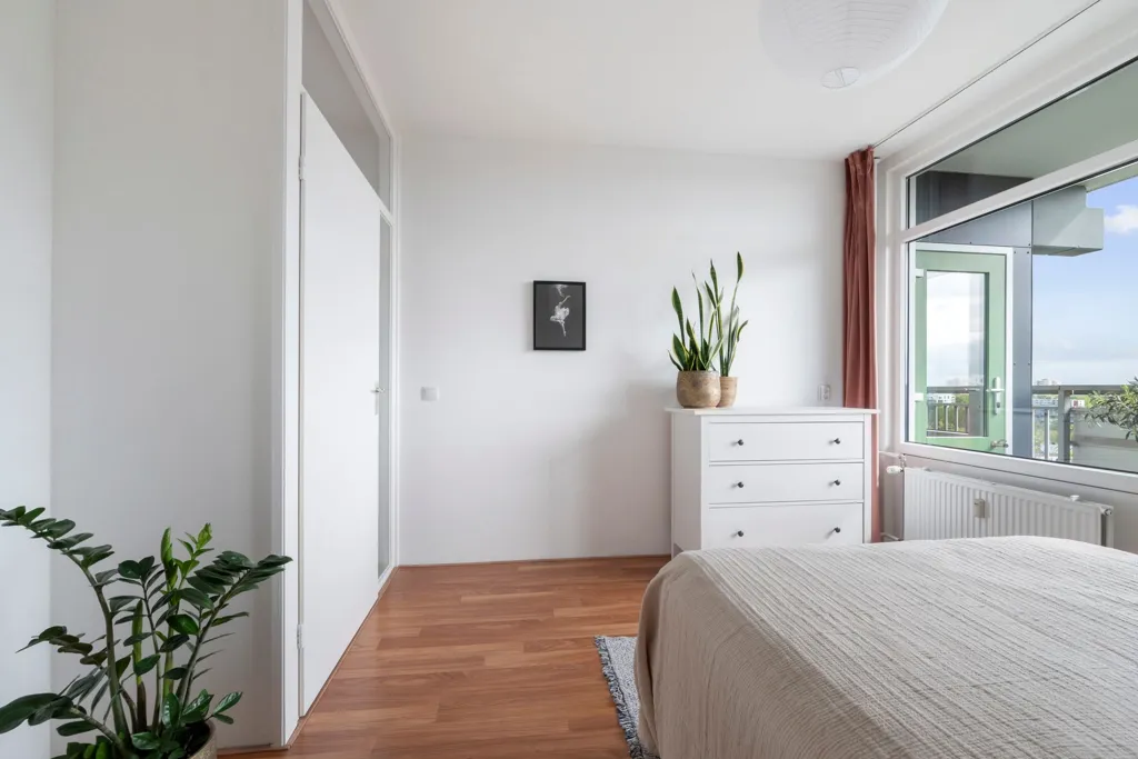 Chambres - Modern Corner Flat with Panoramic View in Haarlem